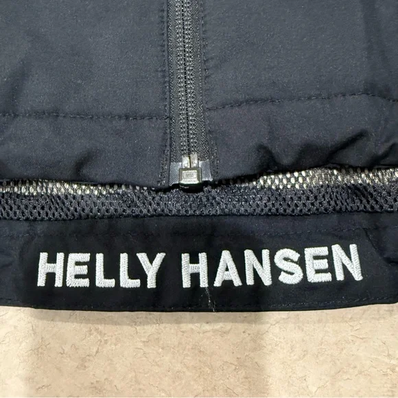 Helly Hansen Black Insulated Vest for Outdoor Adventures - Picture 4 of 13